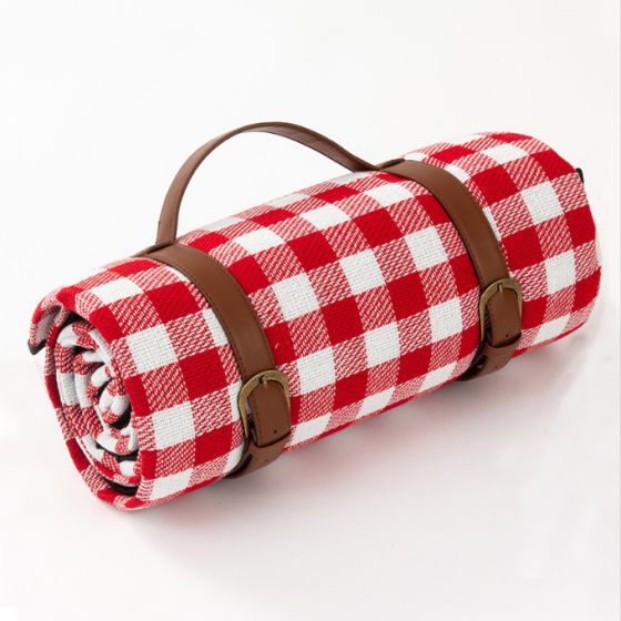 Picnic Banket checkers red
